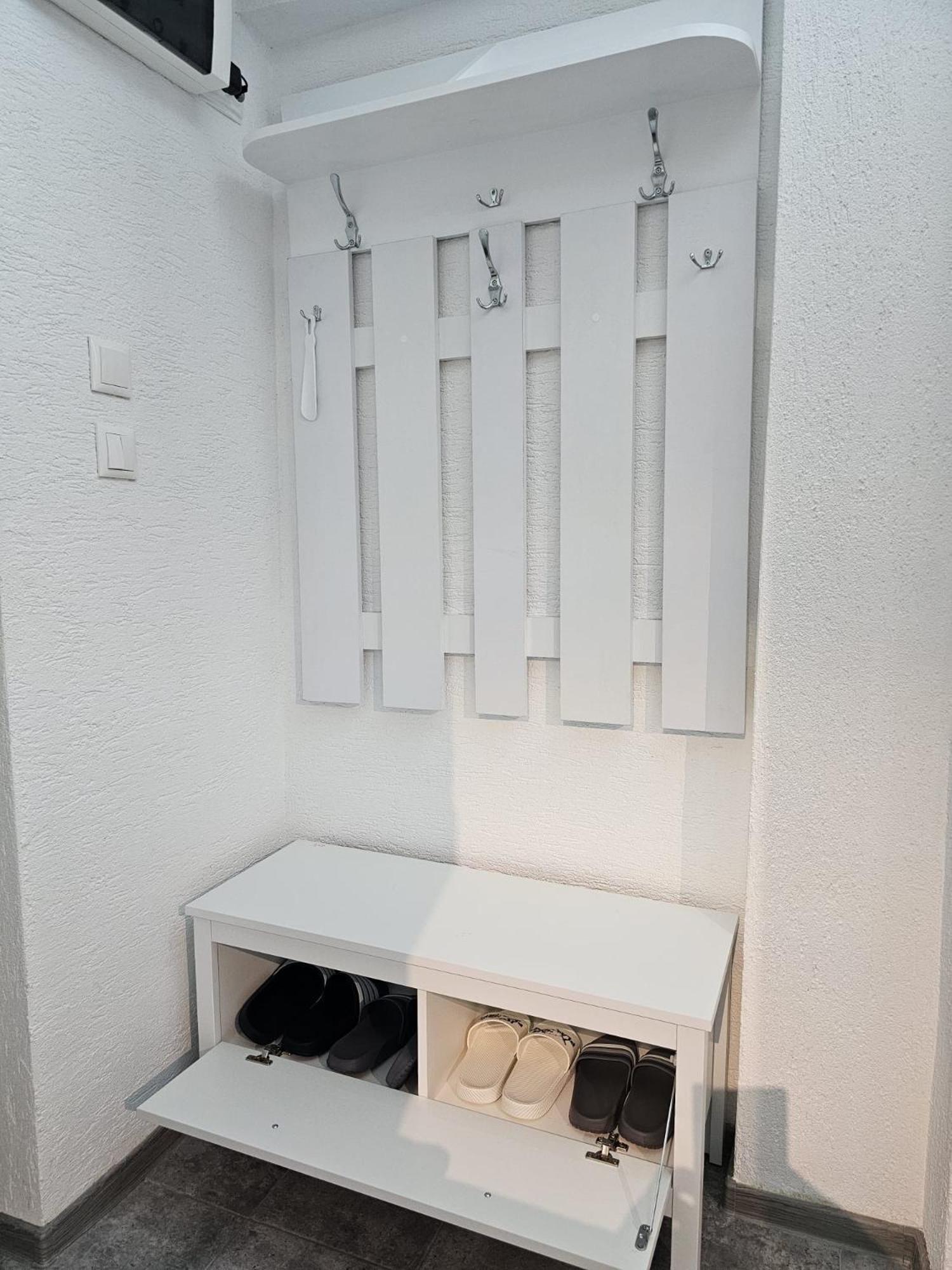 Mona Central Apartment Hunedoara Ngoại thất bức ảnh